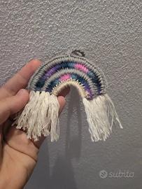 Decorazione arcobaleno uncinetto