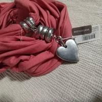sciarpina vestopazzo con mega cuore in alluminio