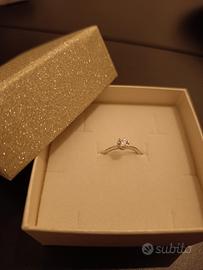 anello solitario in argento
