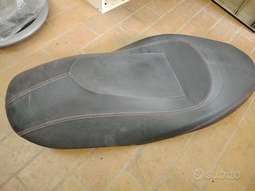 Marmitta e sella con apposito contenitore 125 xmax