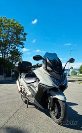 kymco AK550