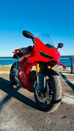 Ducati Panigale V4S 2025