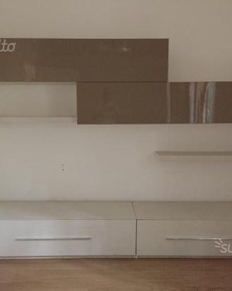 Boiserie soggiorno moderna