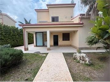 Pizzuta villa in citta' --3479246944