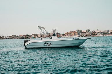 Dolphin 21 + mercury 40 pro