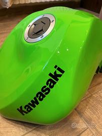 serbatoio originale ninja zx6 r 2010