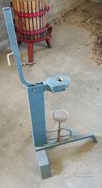 Imbottigliatrice manuale, in ferro bottiglie vino