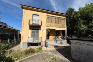 BIFAMILIARE A GARBAGNATE MILANESE