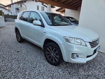 Toyota Rav4 crossover 2.2 d-4d