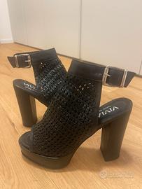 Saldali in pelle taglia 38