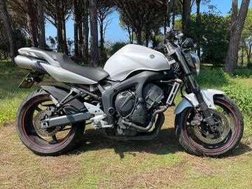 Yamaha Fz600 S2