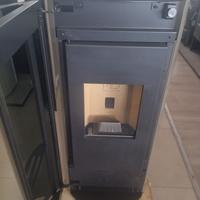 MORETTI DESIGN STUFA A PELLET MODELLO TRIFOLIUM10K