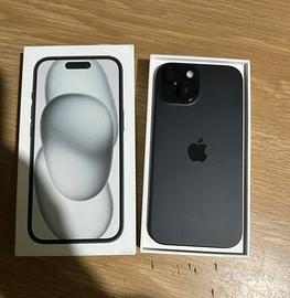 IPHONE 15 nero 128gb + caricatore e cover