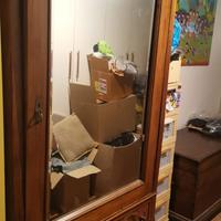 Armadio in noce antico