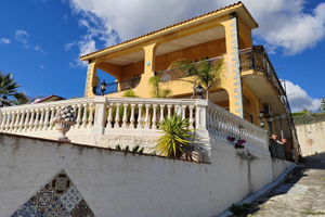 Appartamento panoramico in villetta bifamiliare