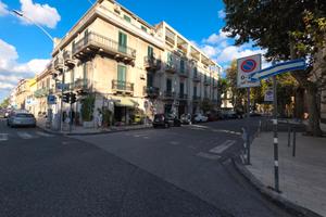 Via S. Cecilia/C. Battisti, Ampio Trivani