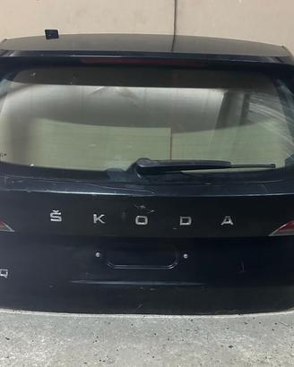 Portellone cofano posteriore skoda kamiq 2023 2024