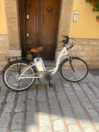Bicicletta elettrica da passeggio 26”