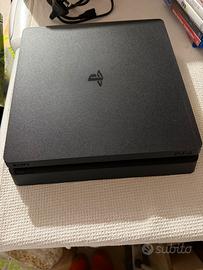 Ps4 slim con giochi