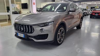 Maserati Levante 3.0 V6 275cv auto