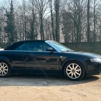 Audi A4 cabriolet 2.5 tdi nero 2007