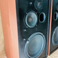 Altoparlanti casse acustiche a tre vie