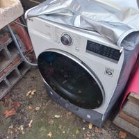 Lavatrice capacità 10.5 kg  modello: f4wv710s1e