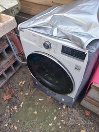 Lavatrice capacità 10.5 kg  modello: f4wv710s1e