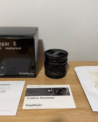 Voigtlander Color Skopar 21mm f/3.5 Sony E