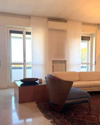 Appartamento di 185 m² con 5 locali e box auto a C