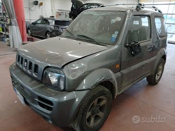 Suzuki Jimny 1.3i 16V 4x4 incidentata