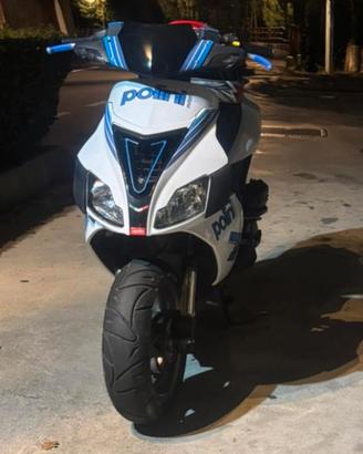 aprilia sr factory 