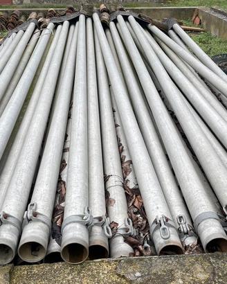 Tubi da irrigazione in alluminio.