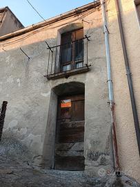 Casa 2 piani con giardino