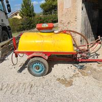 Attrezzatura agricola varia per trattore