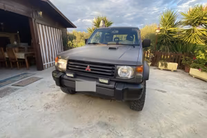 mitsubishi pajero v20