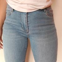 Jeans donna elasticizzati a zampa 