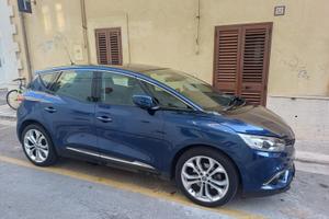 Auto Renault scenic dicembre 2019