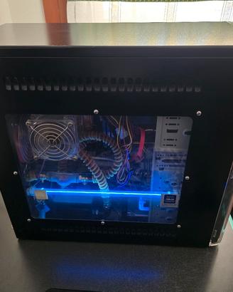 PC fisso Retro/Gaming + monitor + mouse + tastiera