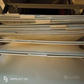 Armadietto porta documenti con cartelle divisorie