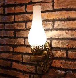 APPLIQUE IN VETRO CON LAMPADINE 