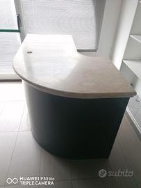 Banco cassa con marmo