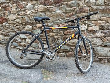 bicicletta Mountain bike GIANT vecchia