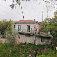 Appartamento 80 mq con terreno di c.ca 6800 mq