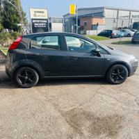 Fiat Grande Punto 1.3 MJT 90 CV 5 porte con gancio
