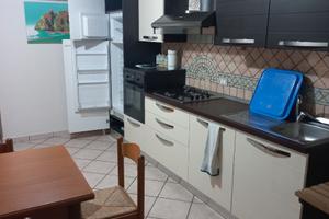 Appartamento lungomare s.alessio siculo piano terr