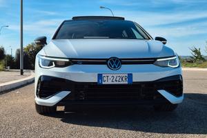 Volkswagen Golf 8R Performance 