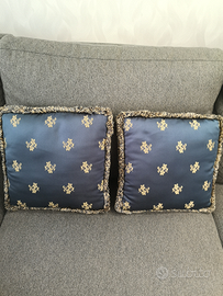 Cuscini in raso operato