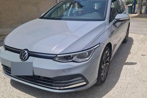 VOLKSWAGEN GOLF SERIE 8 1.5 eTSI 150cv
