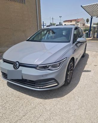 VOLKSWAGEN GOLF SERIE 8 1.5 eTSI 150cv